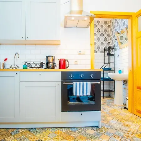 Przy Stonehenge Apartment *
