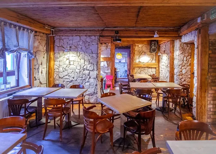 Przy Stonehenge Apartment *